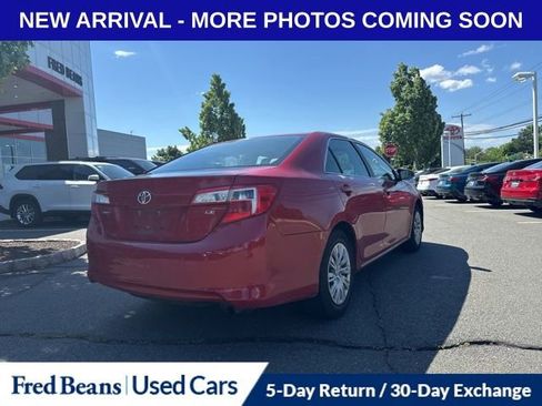 Used 2014 Toyota Camry LE FWD image 3
