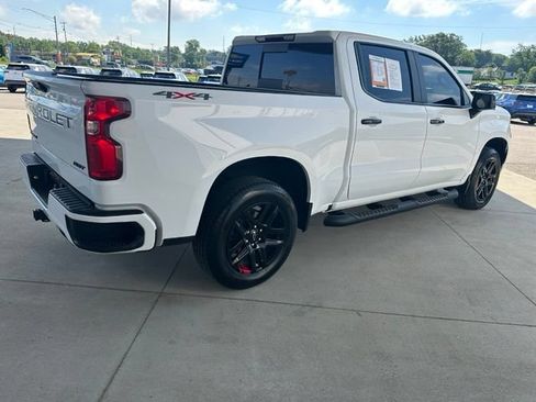 Used 2023 Chevrolet Silverado 1500 RST w/ Redline Edition AWD/4WD image 7