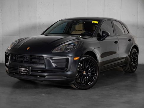 Certified 2023 Porsche Macan AWD/4WD image 1