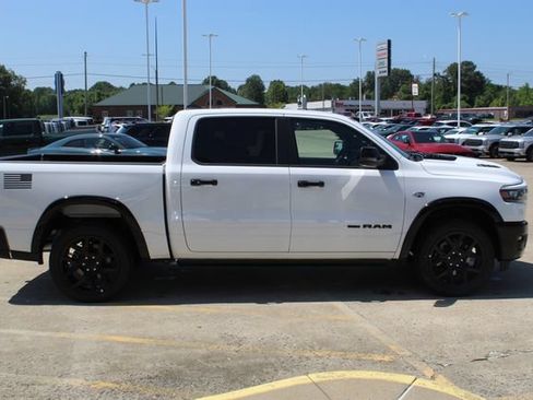 New 2026 RAM 1500 Laramie AWD/4WD image 6