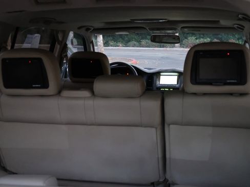 Used 2003 Toyota Land Cruiser image 21