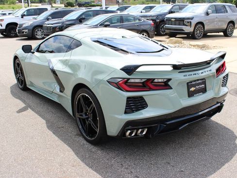 Used 2024 Chevrolet Corvette Stingray Coupe w/ Z51 Performance Package RWD image 28