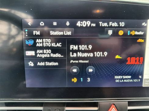 Used 2023 Hyundai Elantra SEL w/ Convenience Package image 12