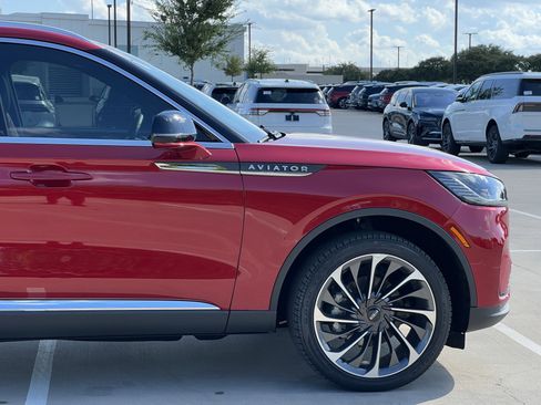 New 2025 Lincoln Aviator Reserve w/ Equipment Group 201A image 12