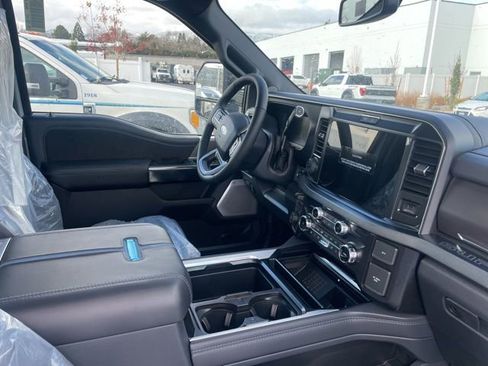 New 2026 Ford F450 Platinum w/ FX4 Off-Road Package image 5