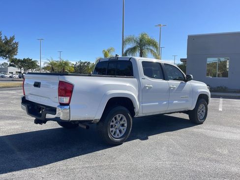 Used 2017 Toyota Tacoma SR5 image 5