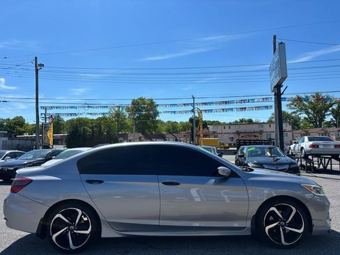 Used 2017 Honda Accord Sport Special Edition image 7