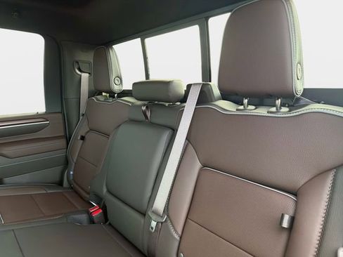 New 2026 GMC Sierra 2500 Denali w/ Denali Reserve Package AWD/4WD image 12