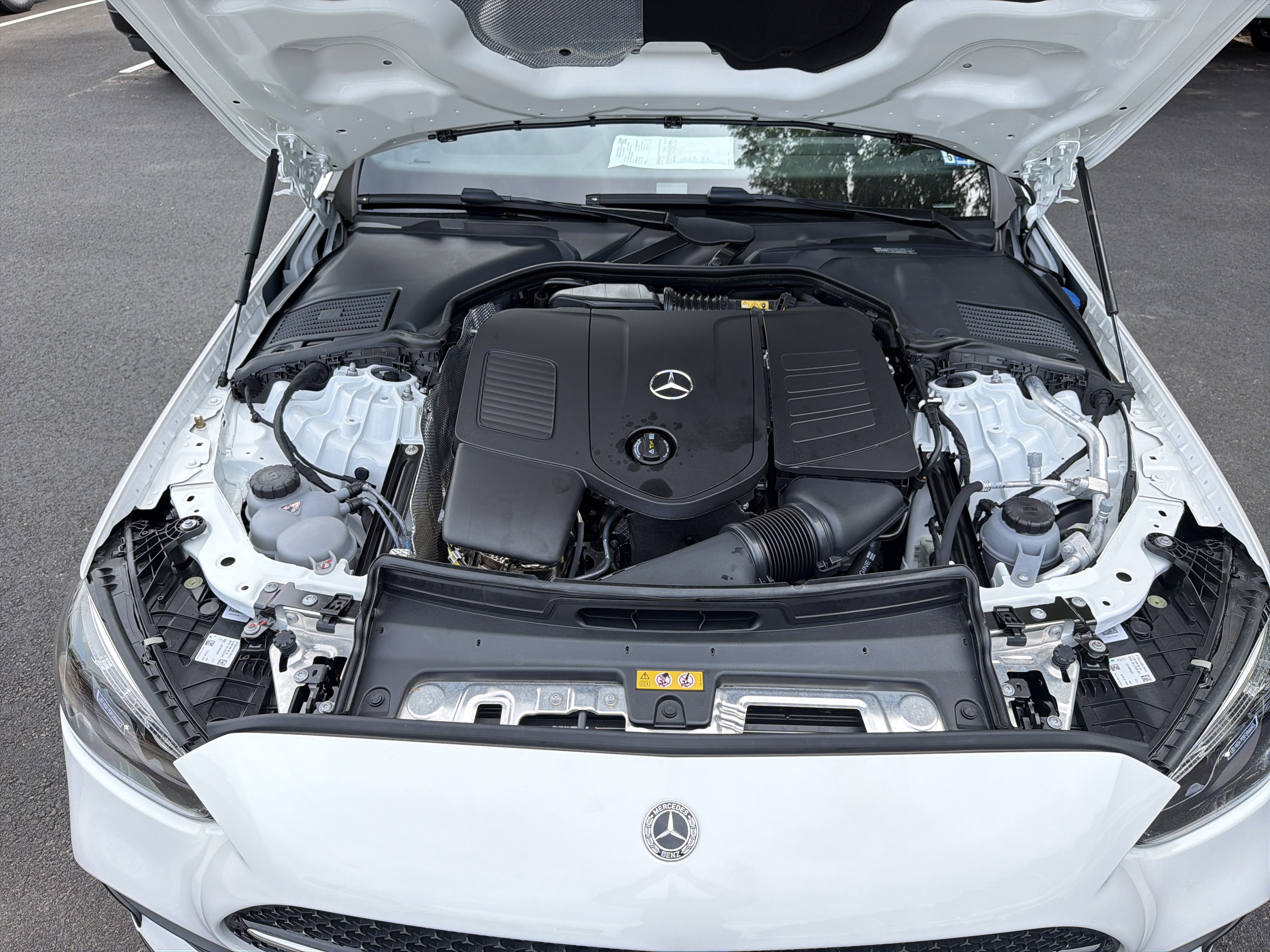 Used 2025 Mercedes-Benz C 300 4MATIC Sedan image 34