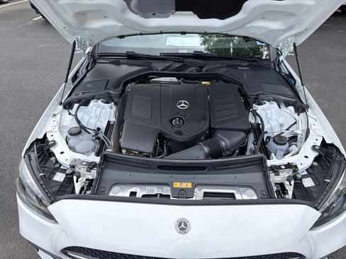 Used 2025 Mercedes-Benz C 300 4MATIC Sedan image 34
