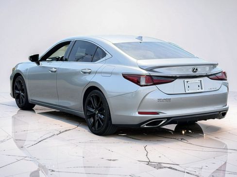 Used 2022 Lexus ES 350 F Sport w/ Accessory Package 2 FWD image 4