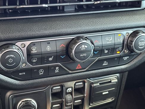 New 2026 Jeep Gladiator Sport image 20