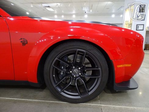 Used 2019 Dodge Challenger SRT Hellcat Redeye image 35