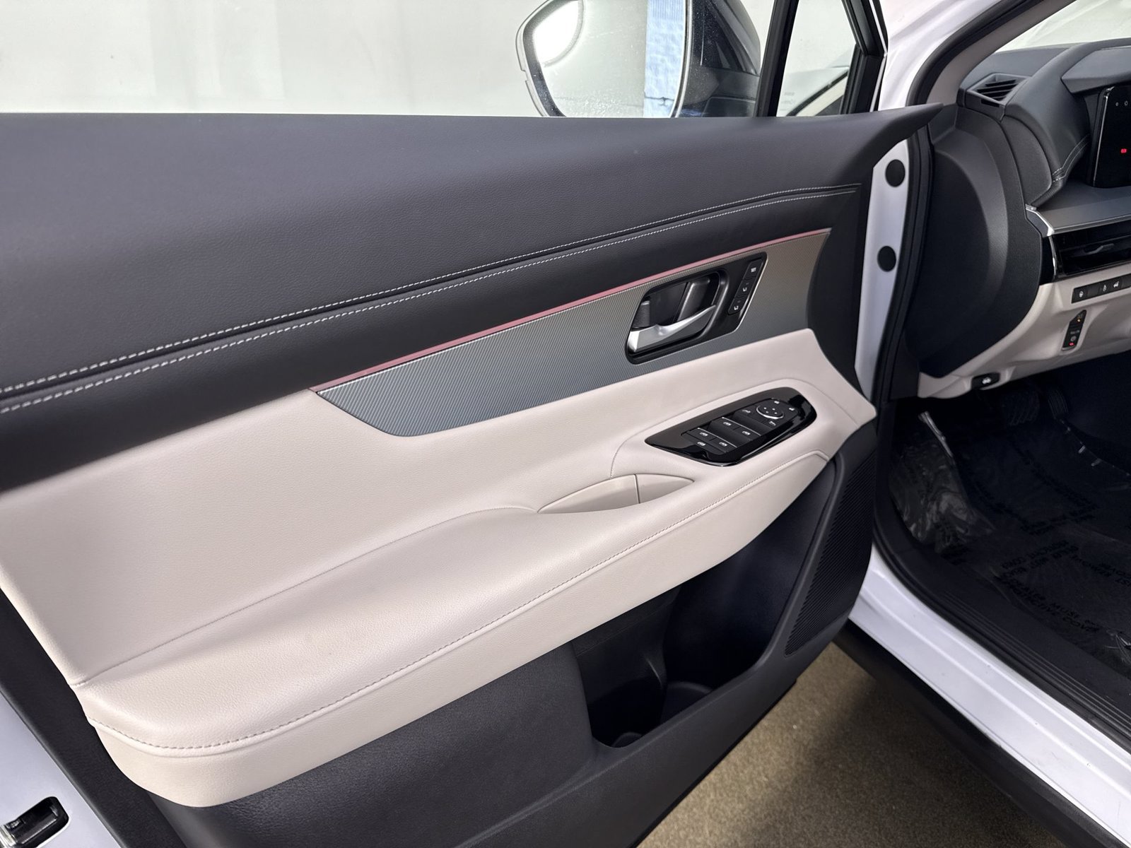 Certified 2025 Nissan Murano SL w/ Cargo Package AWD/4WD image 23