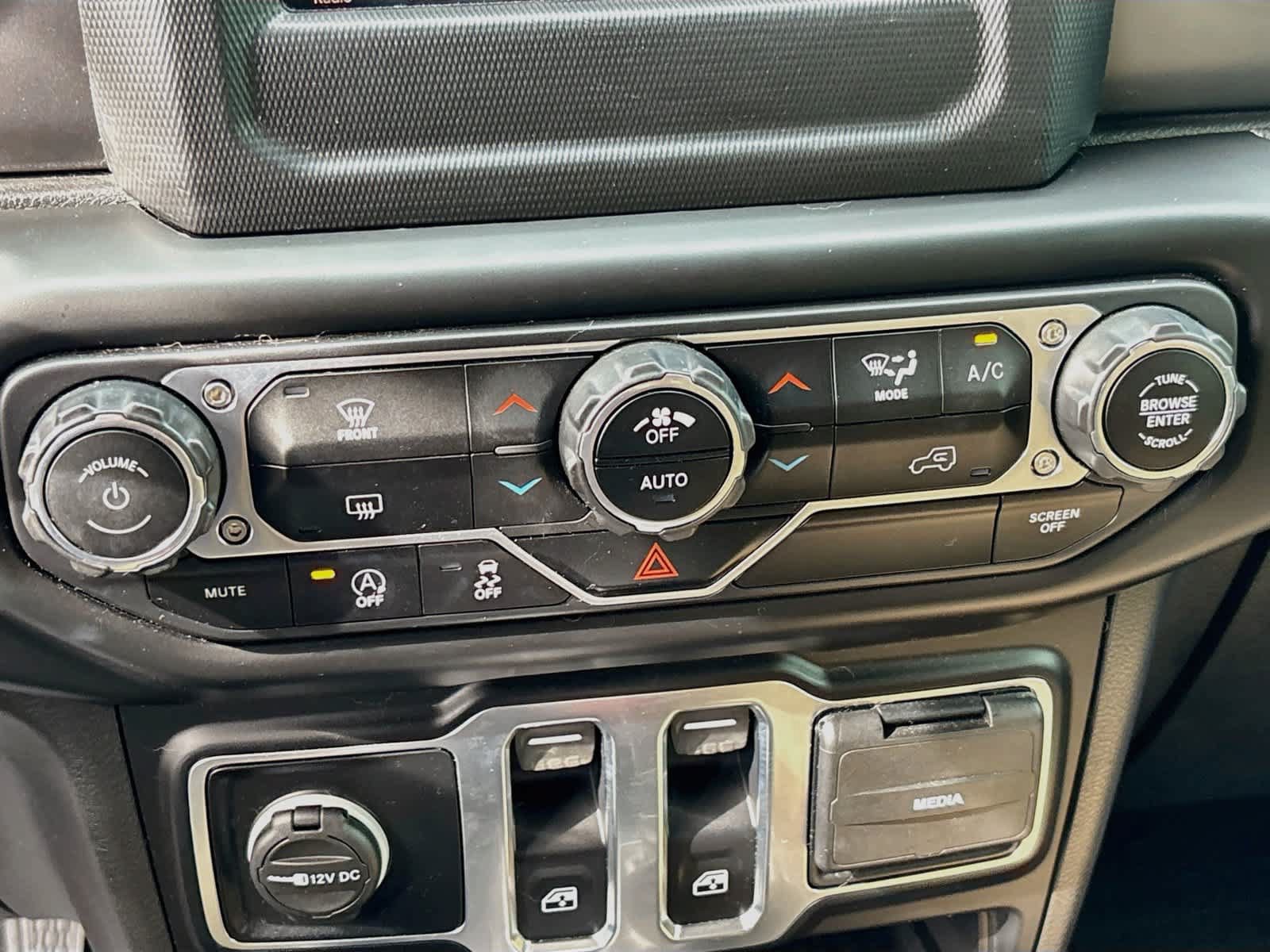 Used 2021 Jeep Wrangler Sport AWD/4WD image 15