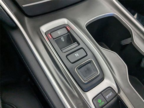 Used 2018 Honda Accord Touring image 20