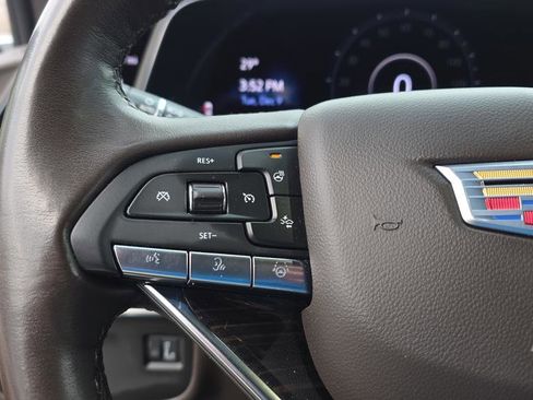 Used 2022 Cadillac Escalade ESV Premium Luxury image 33