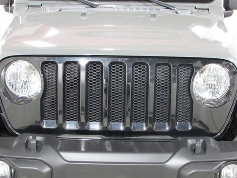 Used 2021 Jeep Wrangler Unlimited Sport image 11