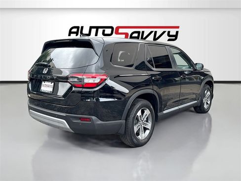 Used 2024 Honda Pilot EX-L image 7