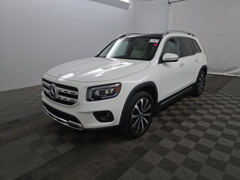 Used 2023 Mercedes-Benz GLB 250 w/ Premium Package image 1