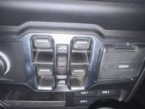Used 2021 Jeep Gladiator Sport AWD/4WD image 15