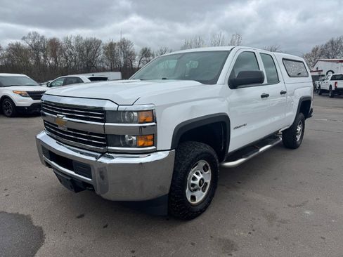 Used 2015 Chevrolet Silverado 2500 W/T AWD/4WD image 1