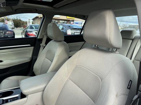 Used 2020 Nissan Altima 2.5 SV image 13