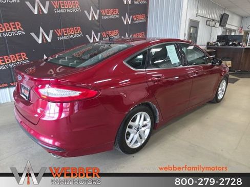 Used 2016 Ford Fusion SE w/ SE Cold Weather Package FWD image 9