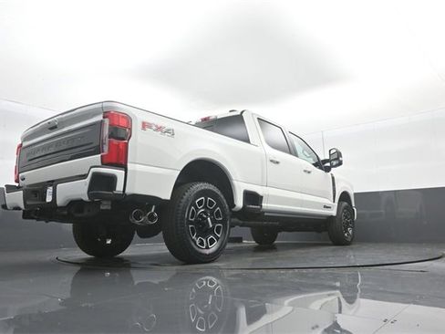 New 2026 Ford F250 Platinum w/ FX4 Off-Road Package image 31