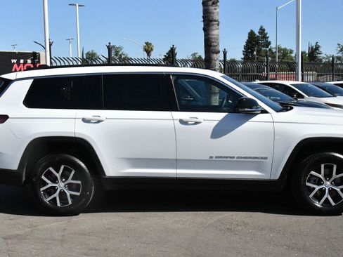 Used 2024 Jeep Grand Cherokee L Limited w/ Luxury Tech Group II AWD/4WD image 9