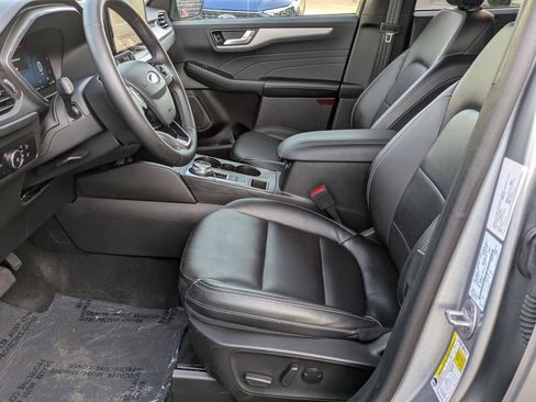 Used 2023 Ford Escape Platinum AWD/4WD image 10