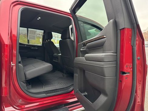 Used 2023 Chevrolet Silverado 1500 LT w/ Z71 Off-Road Package image 23