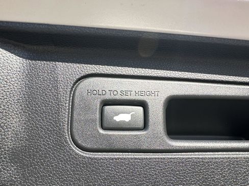 Certified 2025 Honda Pilot Black Edition image 48