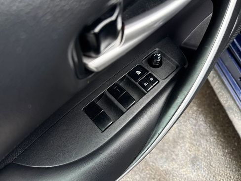 Used 2020 Toyota Corolla SE w/ SE Premium Package image 24