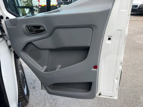 Used 2018 Ford Transit 250 148 Medium Roof RWD image 16