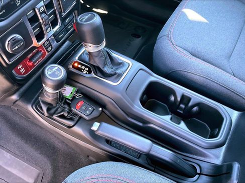 New 2025 Jeep Gladiator Rubicon w/ Safety Group image 8