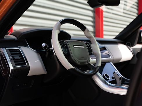 Used 2020 Land Rover Range Rover Sport SVR image 7