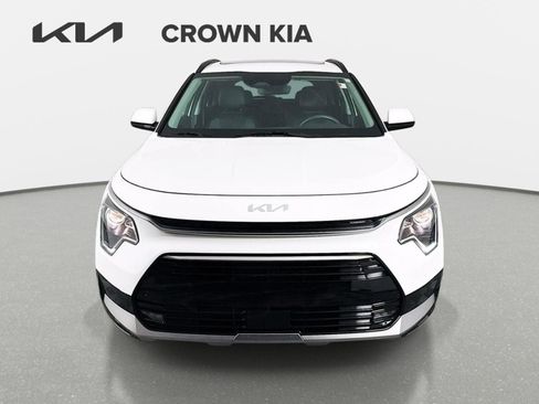 Certified 2023 Kia Niro EX Touring FWD image 2