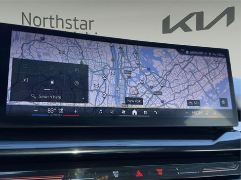 Used 2024 BMW 530i xDrive w/ Premium Package image 15