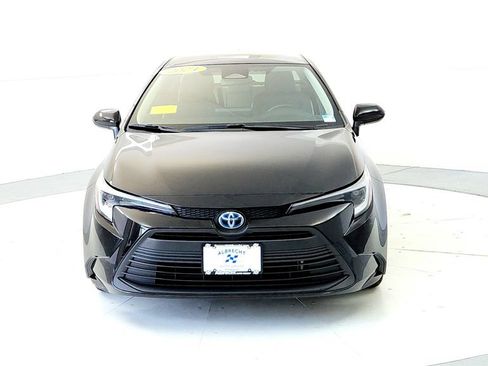 Used 2024 Toyota Corolla LE w/ LE Convenience Package AWD/4WD image 8