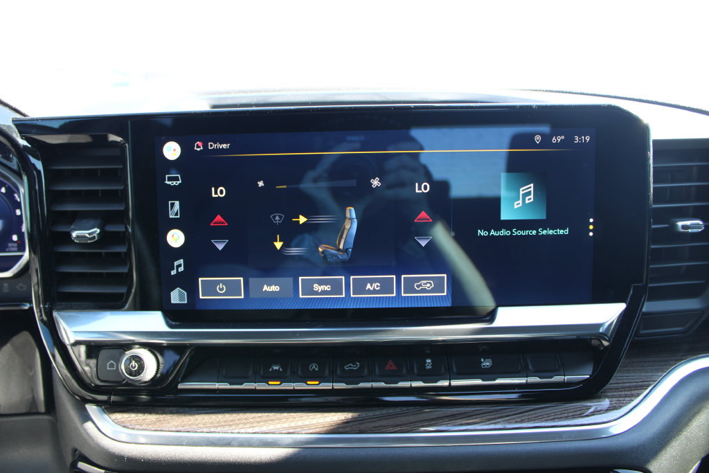 Used 2022 Chevrolet Silverado 1500 LT RWD image 56