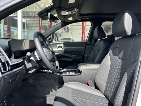 Used 2025 Kia Sorento SX Prestige AWD/4WD image 13
