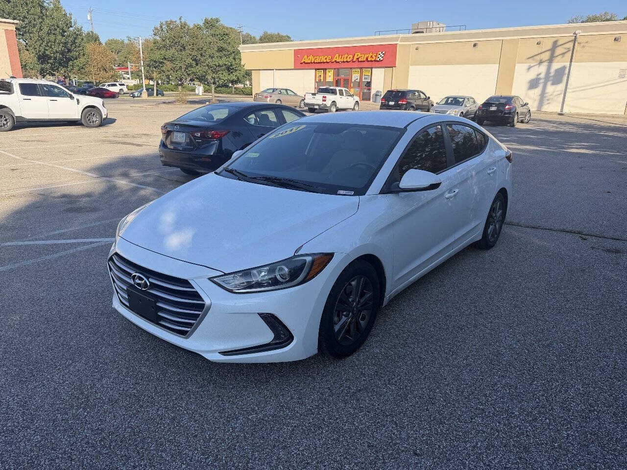 Used 2017 Hyundai Elantra SE w/ SE A/T Tech Package 03 FWD image 1