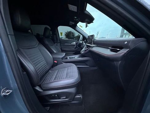 Used 2025 Ford Explorer ST-Line image 28