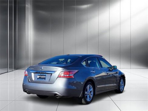 Used 2015 Nissan Altima 2.5 SV image 24