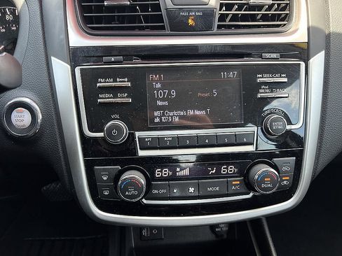Used 2018 Nissan Altima 2.5 SL FWD image 24
