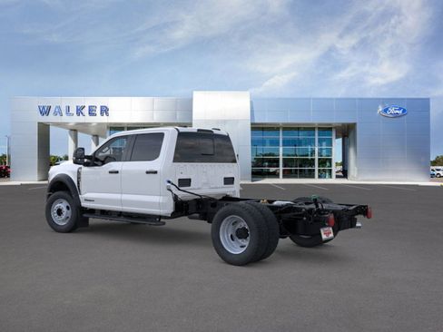 New 2025 Ford F450 XL w/ XL Chrome Package image 4