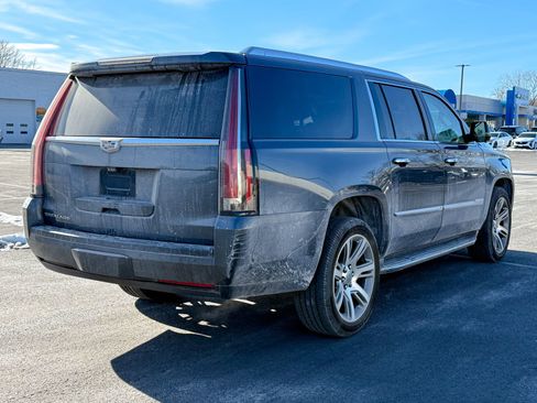 Used 2019 Cadillac Escalade ESV Luxury image 6
