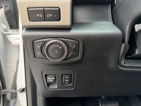 Used 2018 Ford F150 Lariat image 12