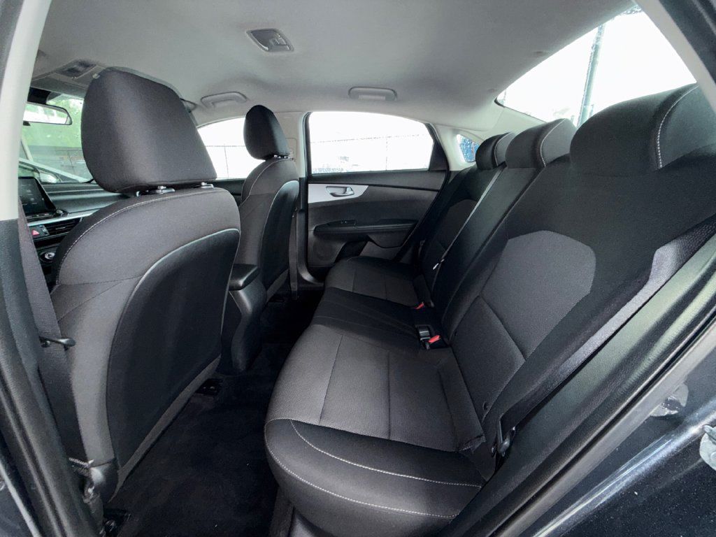 Used 2023 Kia Forte LXS w/ LXS Technology Package FWD image 21